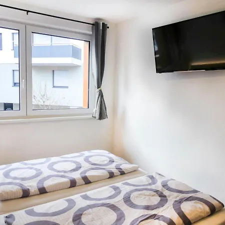 Schone Zeit Apartment *
